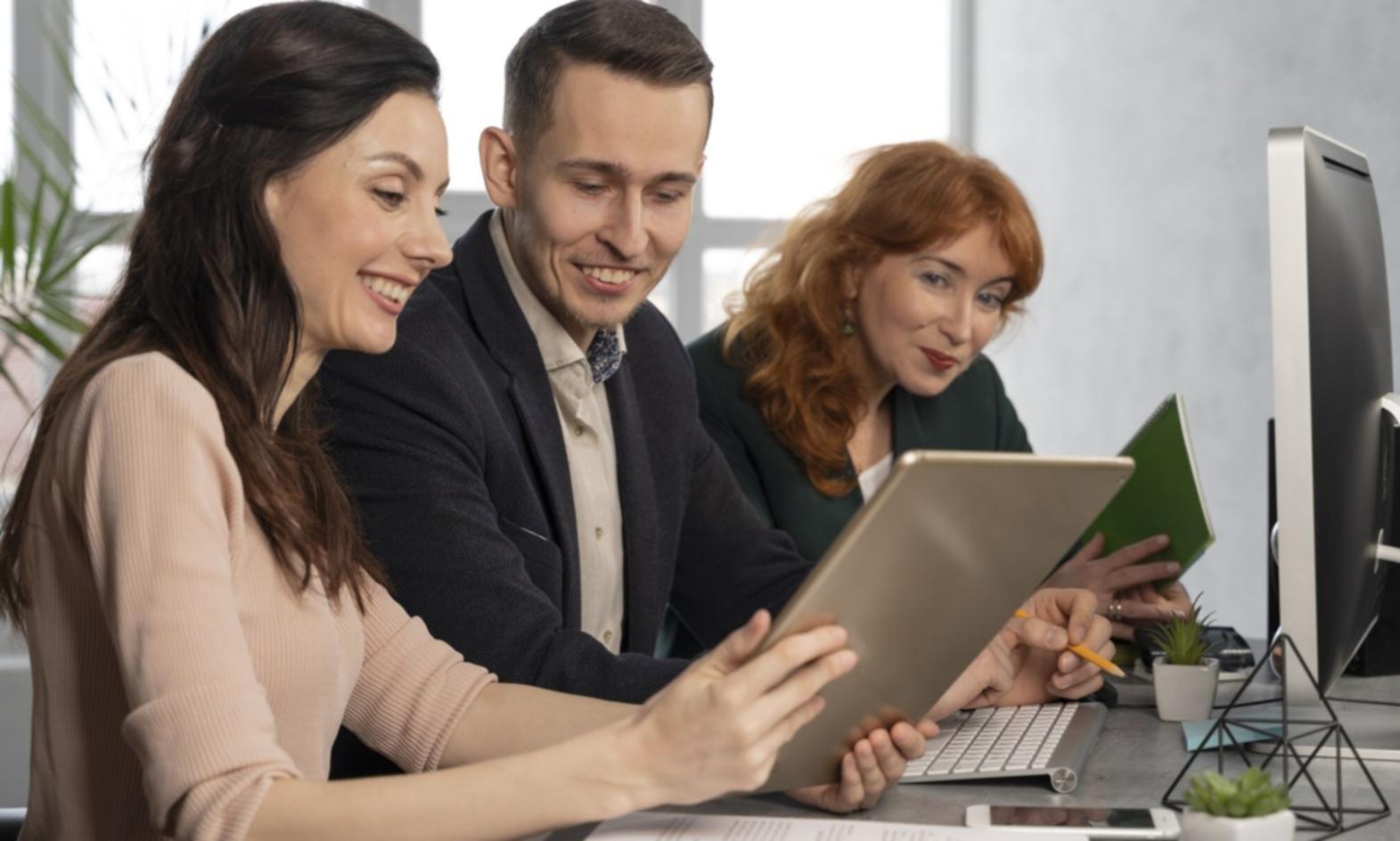 Interaktive Finanzworkshops mit praktischen Übungen